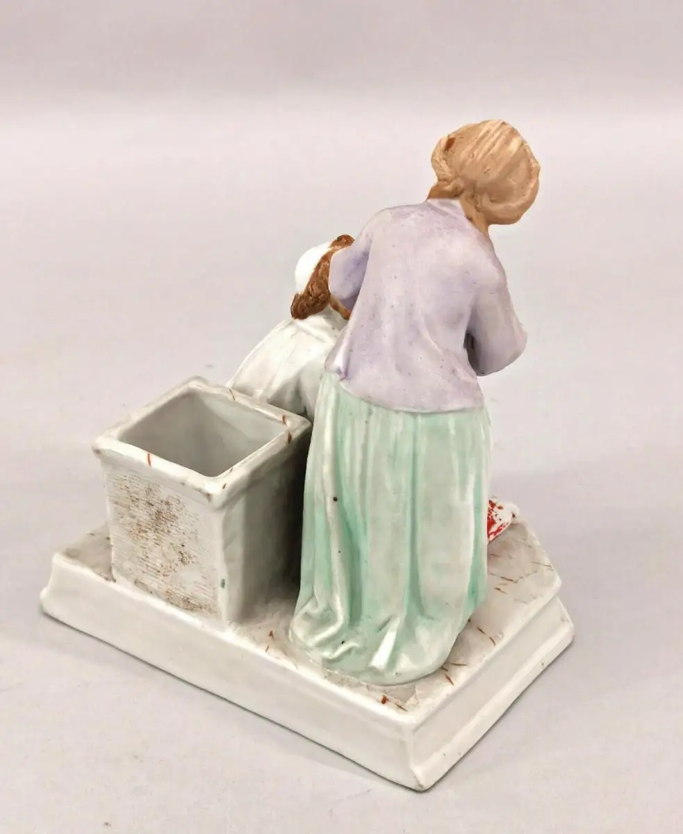 99840811 Figurenvase Thüringen Schuhbinder 19.Jh. H19cm 3