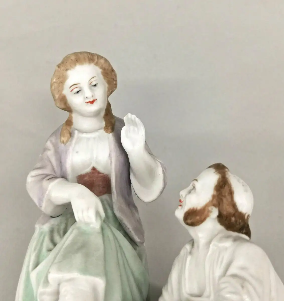 99840811 Figurenvase Thüringen Schuhbinder 19.Jh. H19cm 5