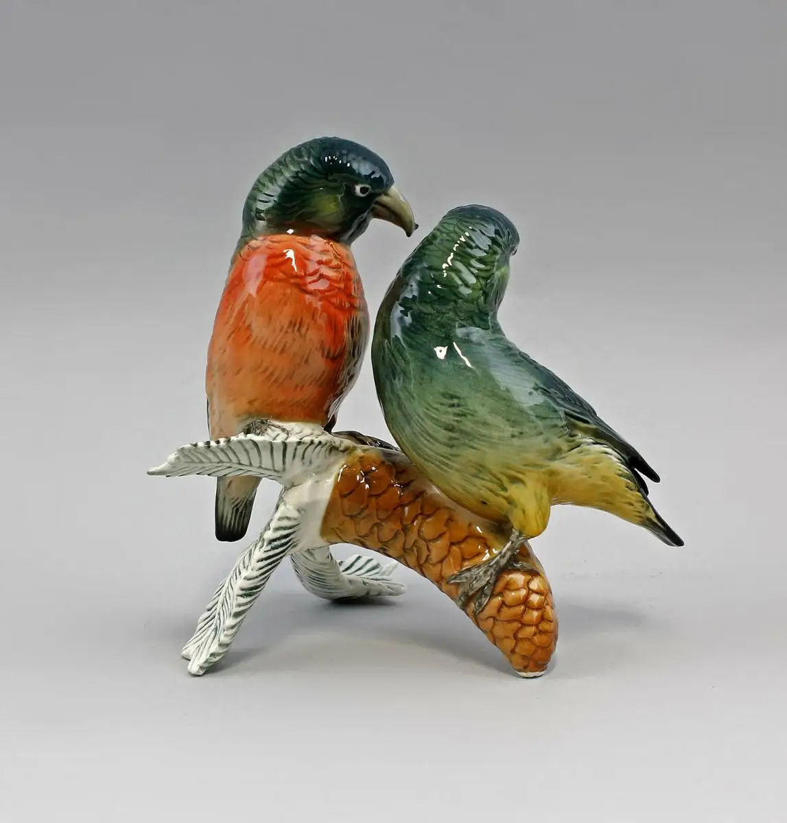 9941599 Vogel Porzellan Figur Kreuzschnabel-Gruppe grün Ens 16x12x17cm 2