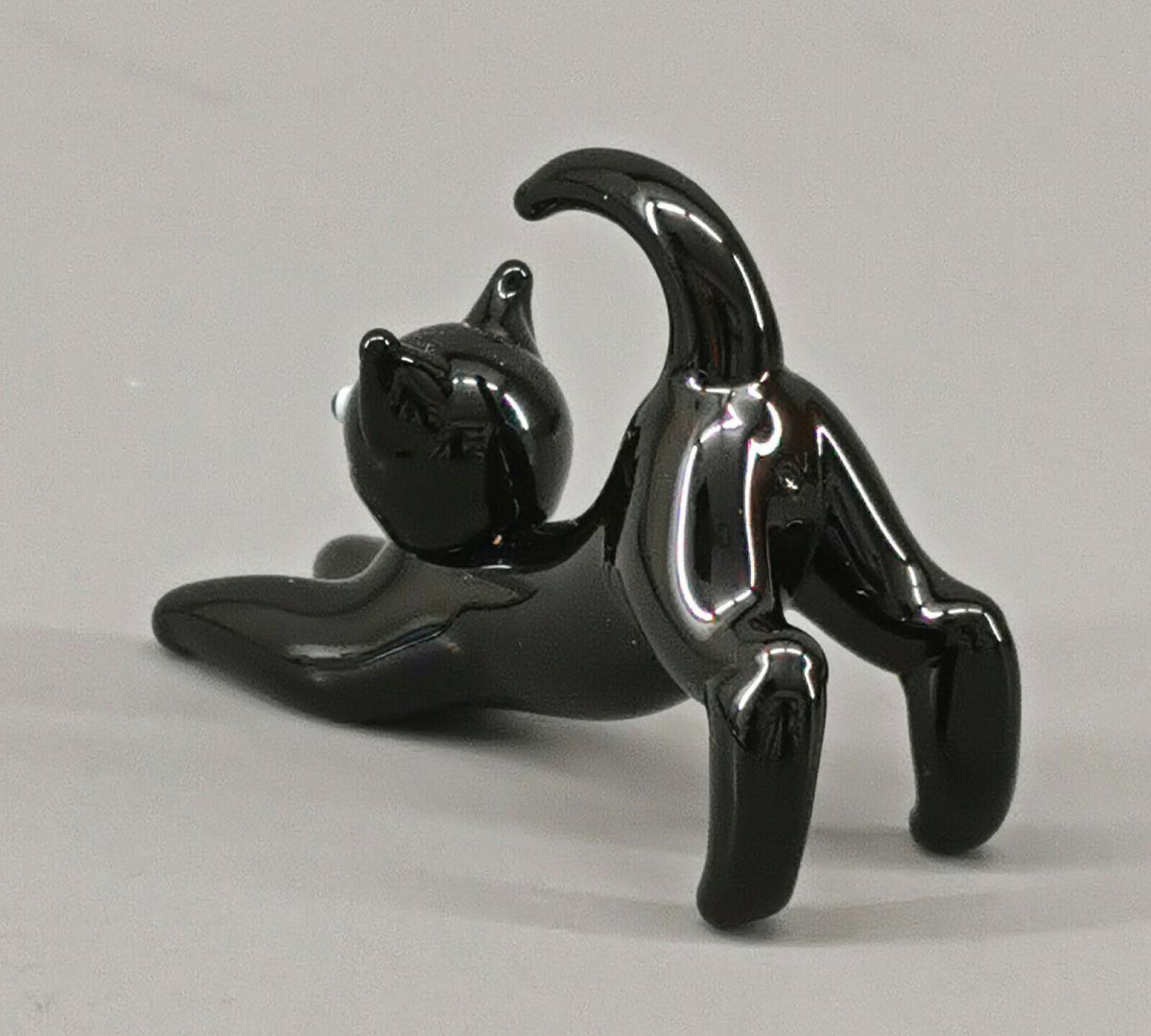 9912023-x Glas Figur niedliche Katze spielend schwarz 4x5cm mundgeblasen 