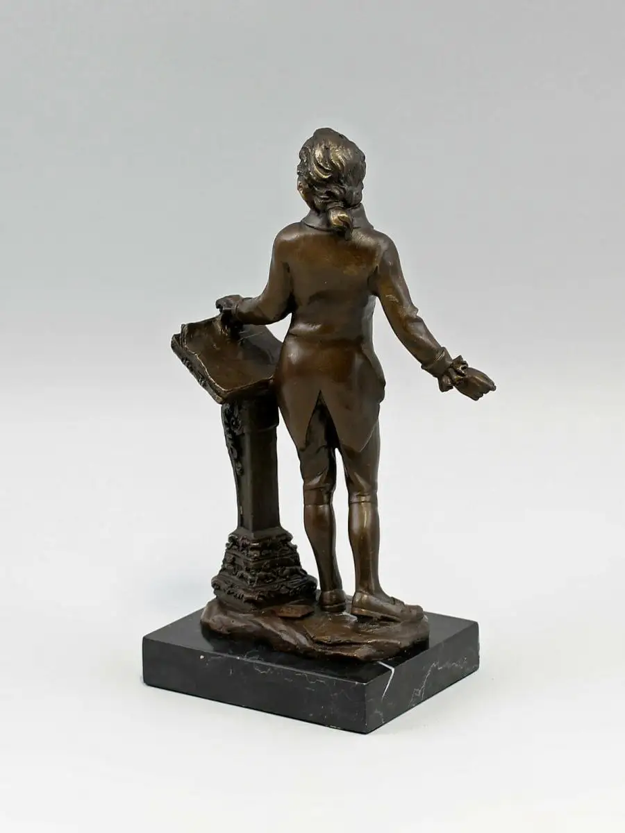 9973048 Skulptur Bronze Figur Mozart Musiker 2