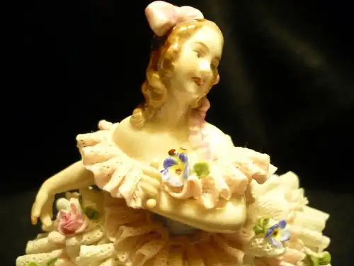 Ballerina weiß/rasa Tüllkleid mit aufgesetzten Blüten     (192)  Preis reduziert