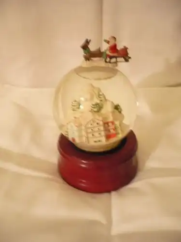 Spieluhr Weihnachtsmann auf Schneekugel (206)  Preis reduziert