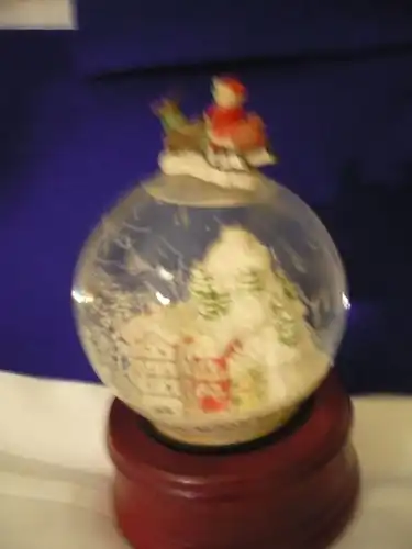 Spieluhr Weihnachtsmann auf Schneekugel (206)  Preis reduziert
