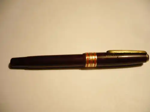 Füller Stella bordeauxrot mit Goldfeder  (361) Preis reduziert