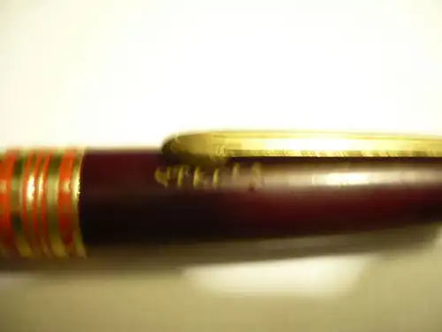 Füller Stella bordeauxrot mit Goldfeder  (361) Preis reduziert