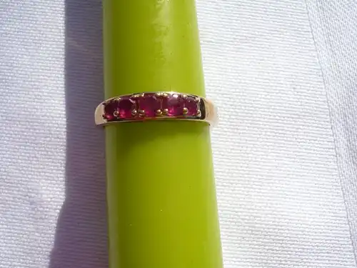 Vergoldeter Ring mit 5 Rubinen (388) Preis reduziert