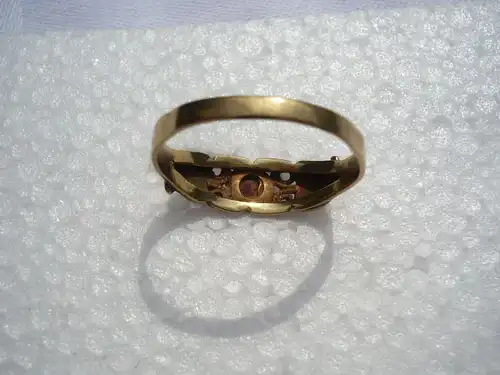 Gold-Ring mit Rubin alt (389)