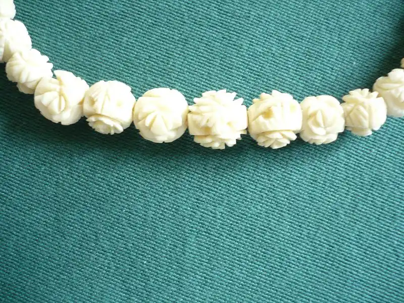 Jugendstil Elfenbeinkette,teilweise geschnitzte Perlen, im größenverlauf gearbeitet (506) Preis reduziert 1