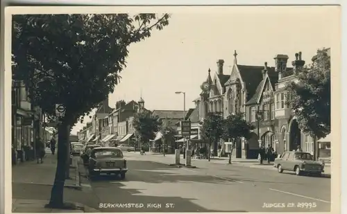 Berkhamsted v. 1957 High Str. (AK212)