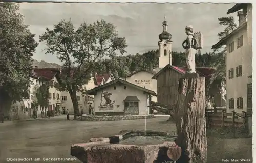 Oberaudorf v. 1963 Teil-Stadt-Ansicht mit Bäckerbrunnen (AK221)