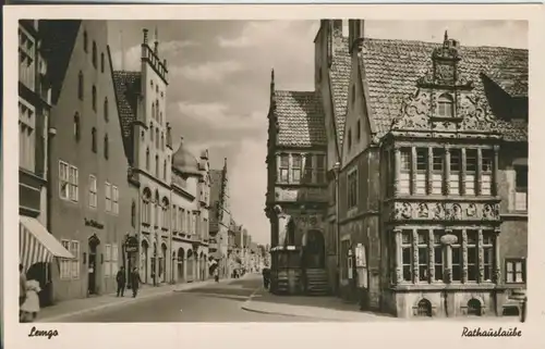 Lemgo v. 1956 Rathauslaube mit Strassensicht und Hotel (AK402) 