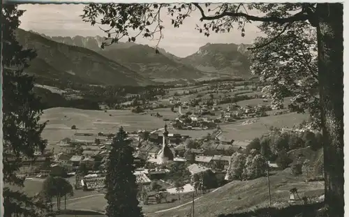 Reit im Winkl v. 1964 Teil-Stadt-Ansicht mit Kaisergebirge (AK526) 