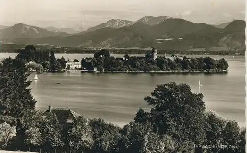 Frauenchiemsee v. 1964 Inselansicht mit Berge (AK558) 