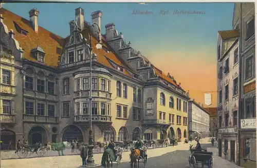 München v. 1918 Das Hofbräuhaus mit Pferdekutschen und Bäckerei (AK889)