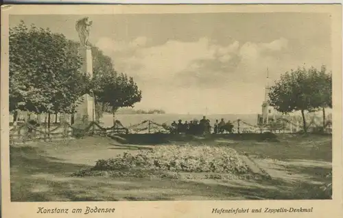 Konstanz v. 1926 Hafeneinfahrt mit Zeppelin Denkmal (AK955) 