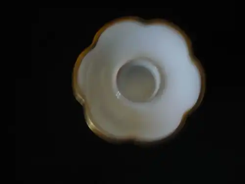 Porzellan Kerzenständer mit aufgesetzten Blüten und Goldverzierung (593) Preis reduziert
