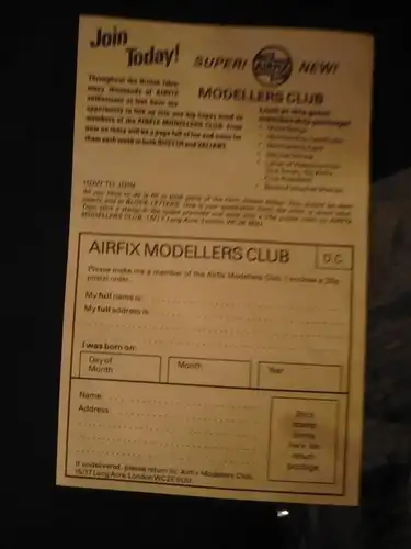 Flugzeug-Bausatz in org. Karton DOUGLAS AC-47 GUNSHIP (600) Preis reduziert