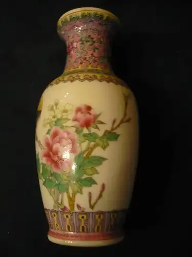 China-Vase mit Holzsockel (610) Preis reduziert