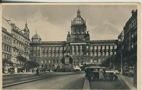 Prag v. 1934 Wenzelplatz mit Museum und alte PKW`s (AK1135)