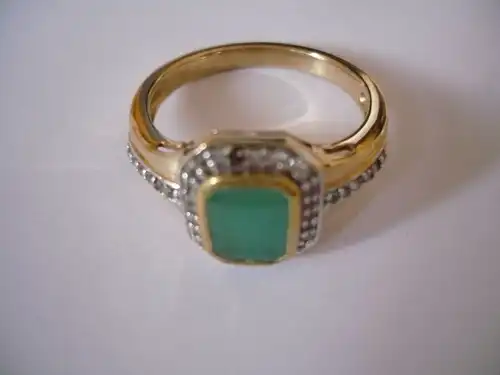 Vergoldeter Silberring mit grünem Smaragd und weissen Saphiren (655)  Preis reduziert