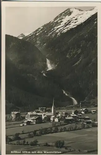 Krimml v. 1961 Teil-Dorf-Ansicht mit den Wasserfällen (AK1340)