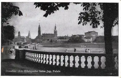 Dresden - Am Königsufer beim Jap. Palais v. 1940 (055AK)