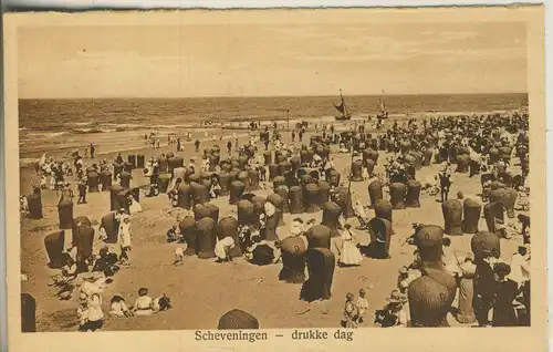 Scheveningen v. 1924 Drukke dag (AK1920)