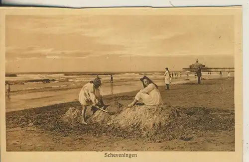 Scheveningen v. 1924 Am Strand  (AK1921)