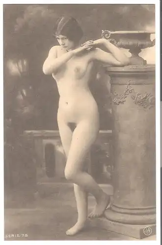Junge Frau nackt stehend vor Säule v. 1912 (EA11)
