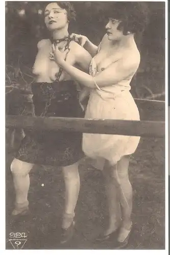 Zwei junge Frauen in erotischer Pose v. 1912 (EA27)