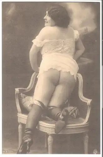 Junge Frau in erotischer Pose v. 1912 (EA42) 