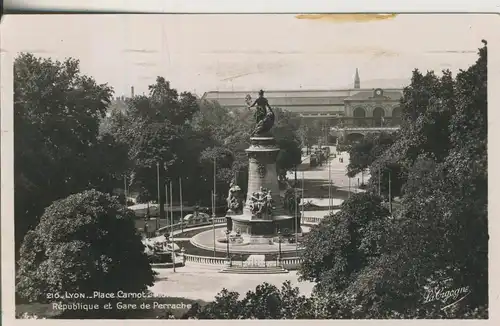 Lyon v. 1955 Place Carnot (AK1839) 