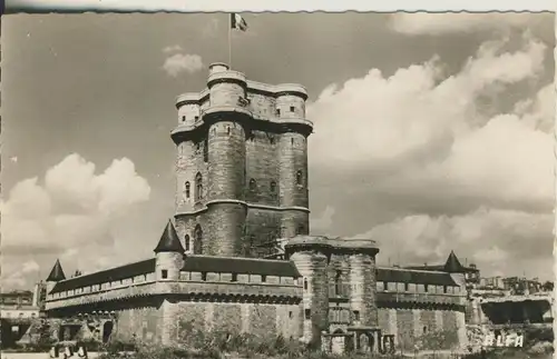 Vincennes v. 1960 Le Donjon (AK1847) 