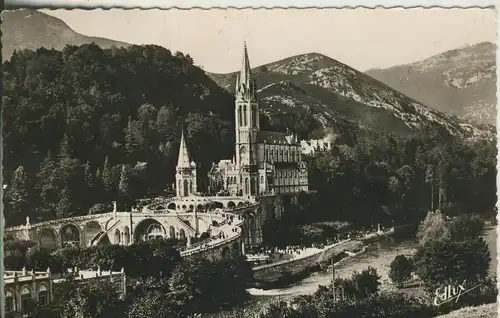 Lourdes v. 1958 Basilica (AK1859)