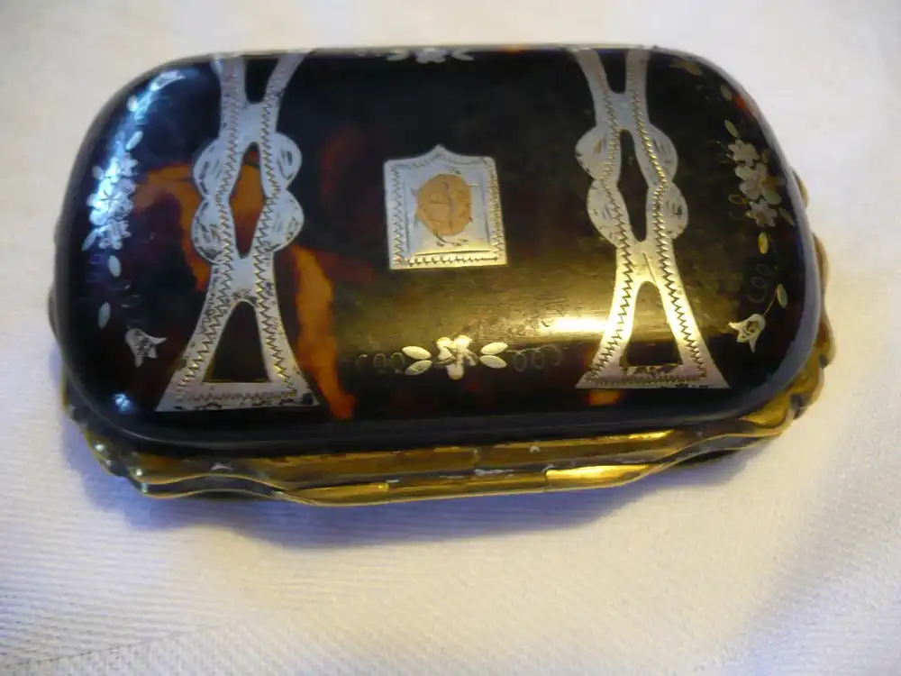 Kleine Schildpatt-Dose mit Silberintarsien ca. von 1850 (661) Preis reduziert 0