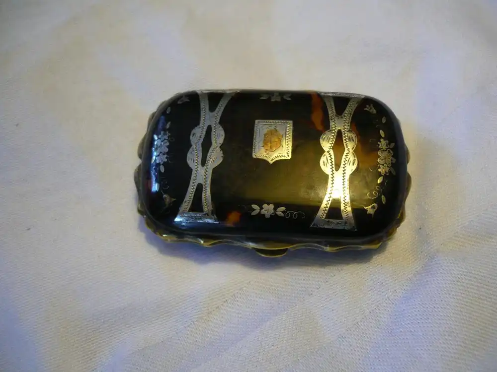 Kleine Schildpatt-Dose mit Silberintarsien ca. von 1850 (661) Preis reduziert 1