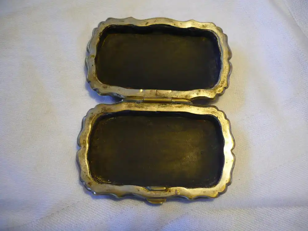 Kleine Schildpatt-Dose mit Silberintarsien ca. von 1850 (661) Preis reduziert 3