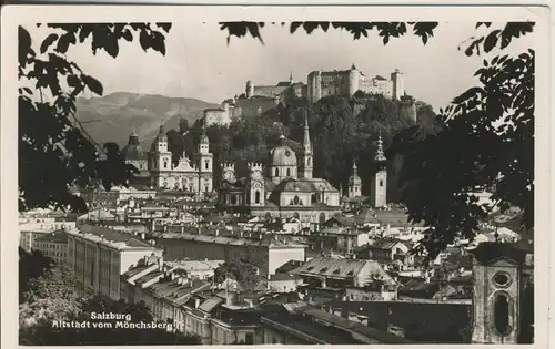 Salzburg v. 1956 Altstadt mit Mönchsberg (AK2331)