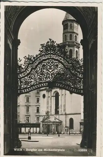 Wien v. 1955 Burgtor am Michaelerplatz (AK2381)