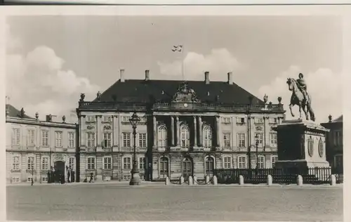 Copenhagen v. 1963 Amalienborg Castle (AK2442)