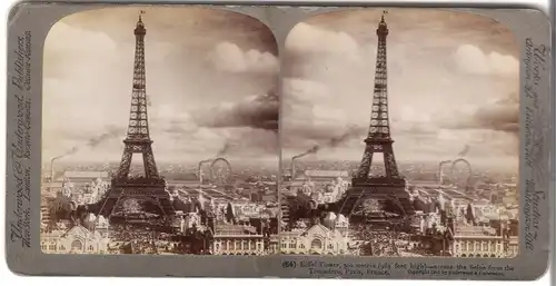 Eiffel Tower 300m (985 feet high) - across the Seine from the Trocadero, Paris, France von 1900 (S034)