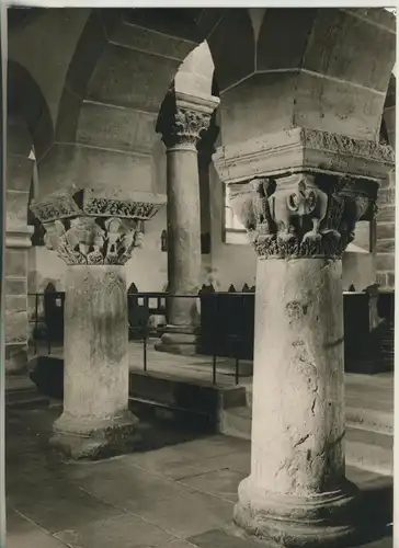 Rasdorf v. 1969 Säulen mit Tiermotiven - Stiftskirche (AK2988)