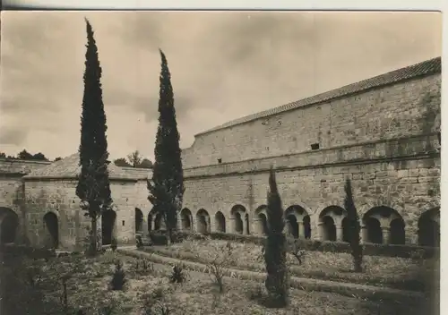 Thoronet (Var) v. 1965 L\'Àbbaye -- La cloitre vu du sud - ouest (AK3047)
