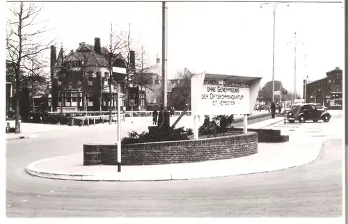 Dordrecht - Stationsplein met Villa \"Simpang\" - 1941 (AK3256)
