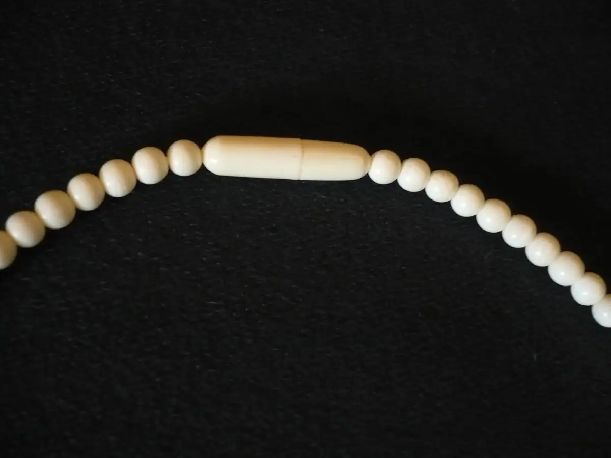 Jugendstil Elfenbeinkette,teilweise geschnitzte Perlen, im größenverlauf gearbeitet (762) Preis reduziert 3
