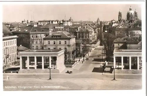 München - Königlicher Platz mit Ehrentempel v. 1940 (AK3490) 