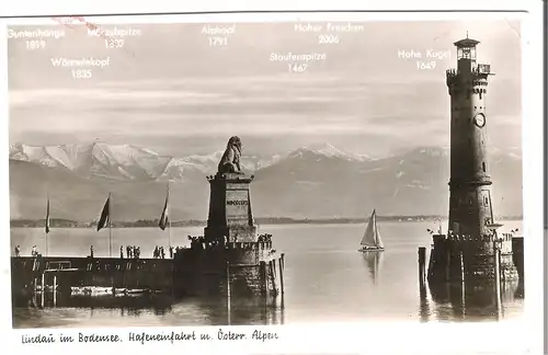 Lindau am Bodensee - Hafeneinfahrt mit Sicht auf die österreichischen Alpen von 1952 (AK3631)