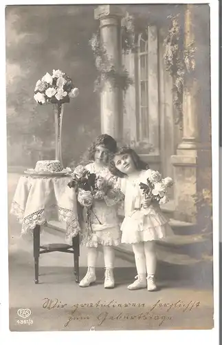2 Mädchen mit Blumen - von 1918 (AK3749)