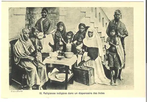 18. Religieuse indigène dans un dispensaire des Indes v. 1910 (AK4374)
